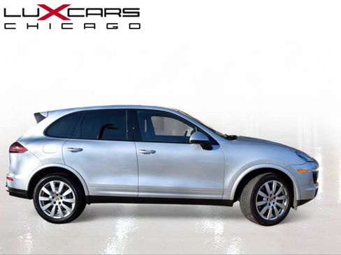 Used 2017 Porsche Cayenne Platinum Edition AWD/4WD image 8