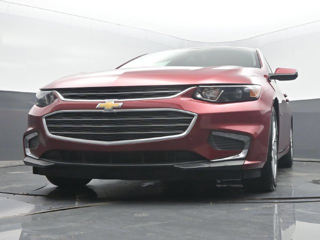 Used 2017 Chevrolet Malibu LT FWD image 44