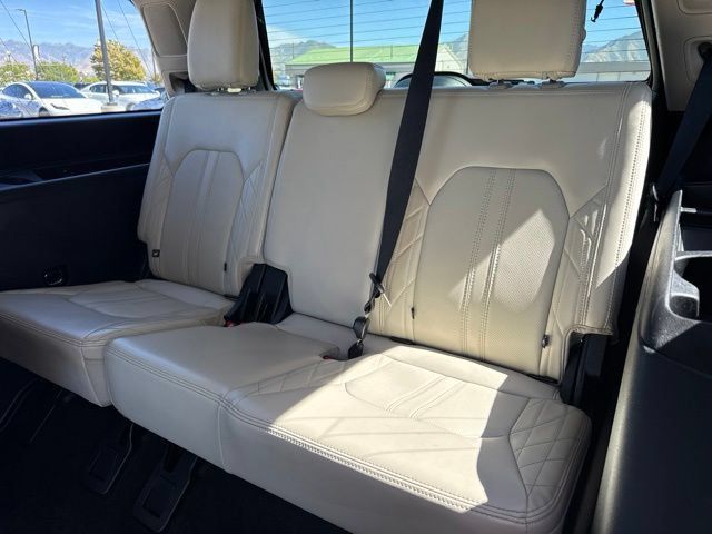 Used 2020 Ford Expedition Platinum AWD/4WD image 20