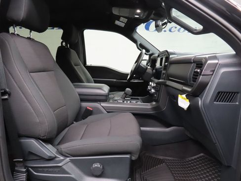 Used 2024 Ford F150 XLT w/ XLT Black Appearance Package image 33