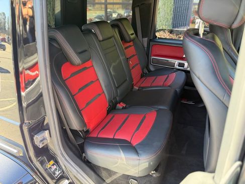 Used 2019 Mercedes-Benz G 63 AMG 4MATIC w/ Parking Package image 37