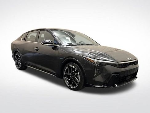 Certified 2025 Kia K4 EX w/ GT-Line Sunroof Package FWD image 3