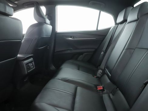 Used 2025 Toyota Camry XSE image 27