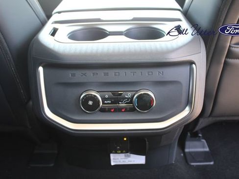 New 2027 Ford Expedition Platinum w/ Driver's Package RWD image 11