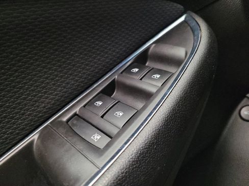 Used 2017 Chevrolet Cruze LS FWD image 27