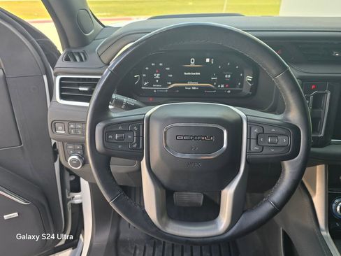 Used 2022 GMC Yukon Denali image 23