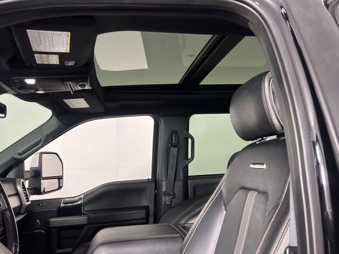 Used 2021 Ford F450 Platinum w/ FX4 Off-Road Package image 25