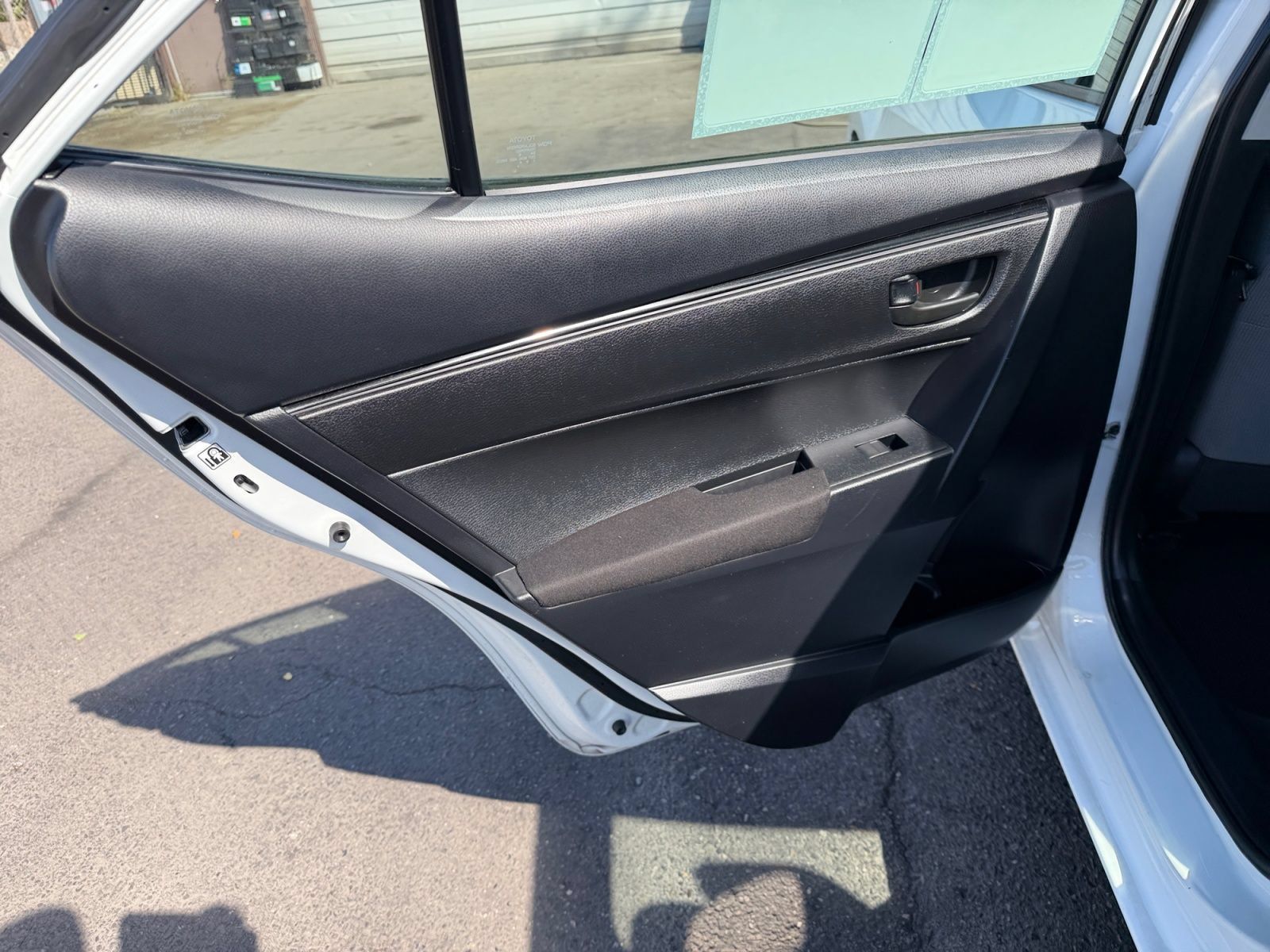 Used 2017 Toyota Corolla L w/ Carpet Mat Package (TMS) FWD image 24