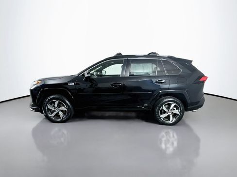 Used 2024 Toyota RAV4 SE w/ Weather & Moonroof Package AWD/4WD image 5