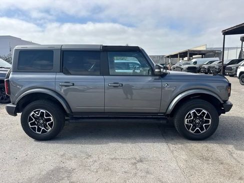 Used 2023 Ford Bronco Outer Banks AWD/4WD image 4