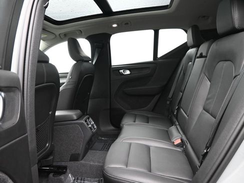 New 2025 Volvo XC40 B5 Core w/ Protection Package Premier image 26