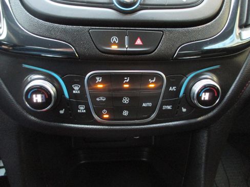 Used 2024 Chevrolet Equinox RS w/ LPO, Floor Liner Package image 18