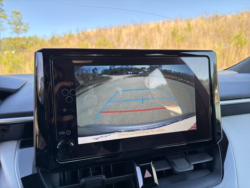 Used 2024 Toyota Corolla SE image 28