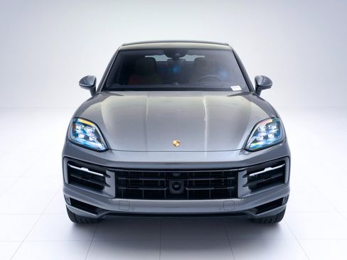 New 2026 Porsche Cayenne S image 6
