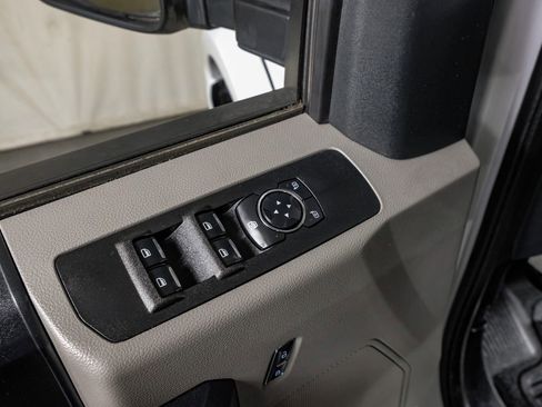 Used 2017 Ford F250 XL w/ Power Equipment Group image 33