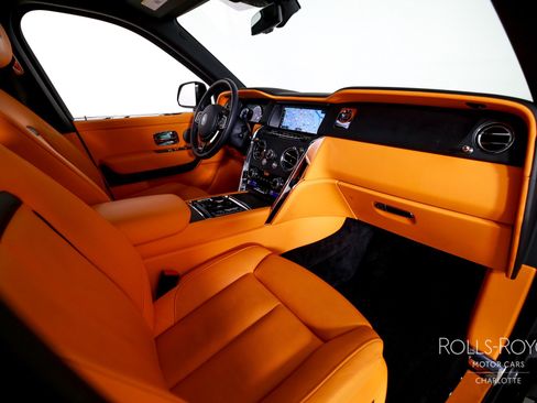 Used 2023 Rolls-Royce Cullinan AWD/4WD image 36
