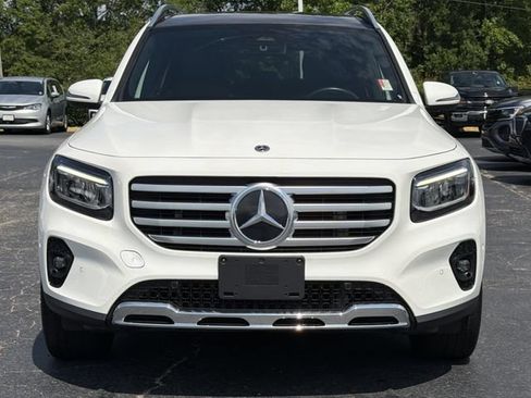 Used 2025 Mercedes-Benz GLB 250 4MATIC image 10