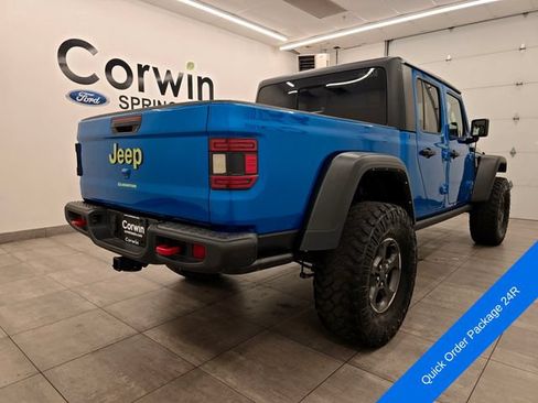 Used 2022 Jeep Gladiator Rubicon w/ Cold Weather Group AWD/4WD image 6