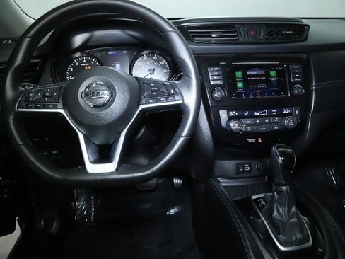 Used 2018 Nissan Rogue SL AWD/4WD image 28