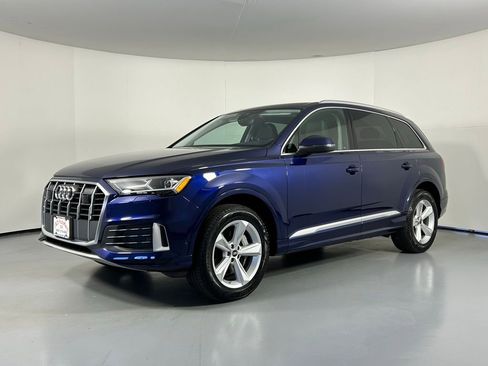 Used 2023 Audi Q7 2.0T Premium w/ Convenience Package image 3