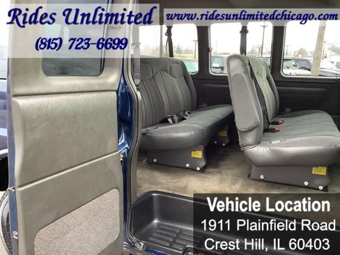 Used 2002 Chevrolet Express 2500 Passenger w/ LS Preferred Equipment Group image 19