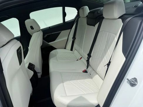 Used 2026 BMW 530i xDrive w/ Executive Package image 11