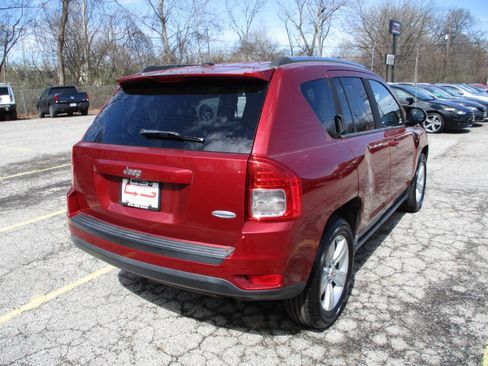 Used 2011 Jeep Compass Sport w/ Sun/Sound Group FWD image 3