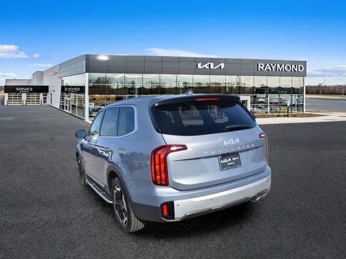 Used 2023 Kia Telluride S w/ S Sunroof Package AWD/4WD image 6