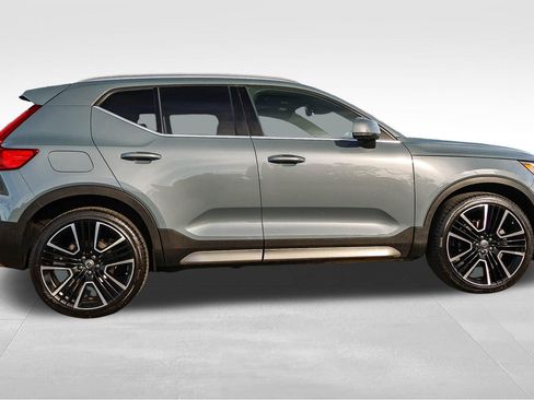 Used 2022 Volvo XC40 T5 Inscription w/ Advanced Package AWD/4WD image 4