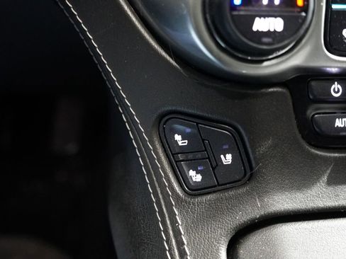 Used 2020 Chevrolet Suburban Premier image 9