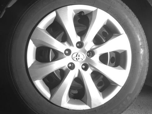 Used 2025 Toyota Corolla LE FWD image 12