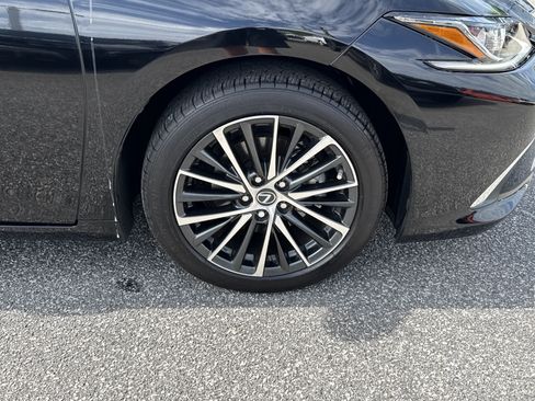 Used 2024 Lexus ES 350 w/ Premium Package FWD image 13