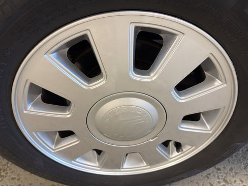 Used 2004 Mercury Grand Marquis LS RWD image 33