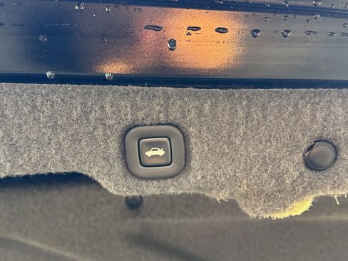 Used 2004 Cadillac XLR 2DR CONV image 19