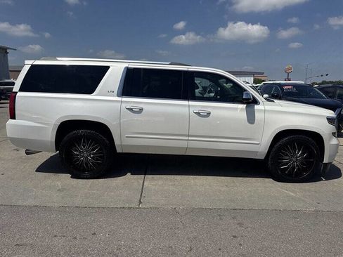 Used 2015 Chevrolet Suburban LTZ AWD/4WD image 9