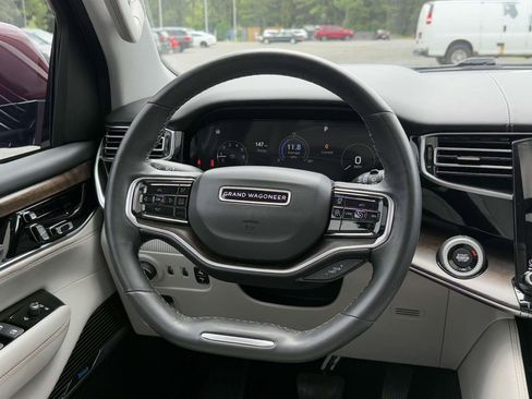 Used 2022 Jeep Grand Wagoneer Series I image 9