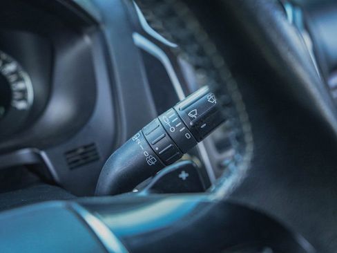 Used 2017 Ford Explorer Platinum image 18