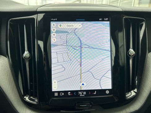 Certified 2025 Volvo XC60 B5 Plus image 22