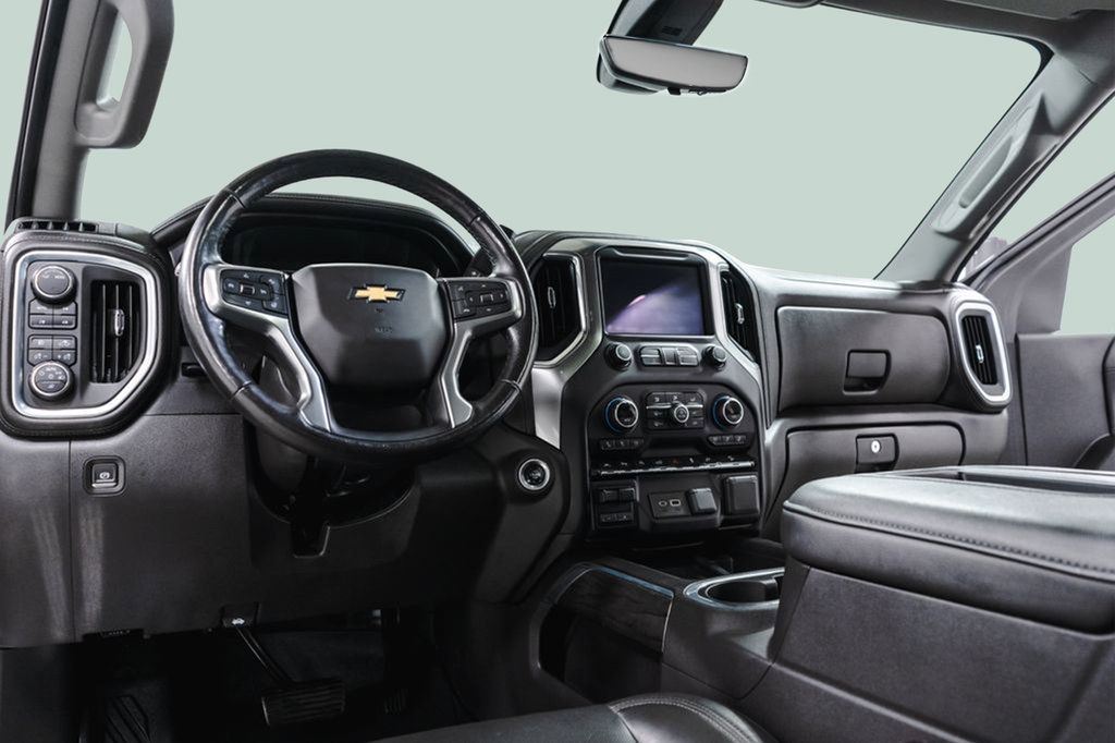 Used 2020 Chevrolet Silverado 1500 LTZ w/ LTZ Premium Package AWD/4WD image 29