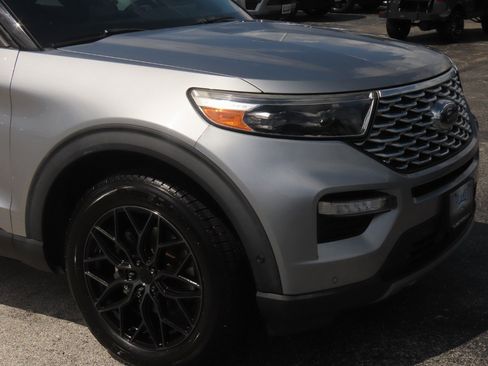 Used 2020 Ford Explorer Platinum w/ Premium Technology Package AWD/4WD image 6