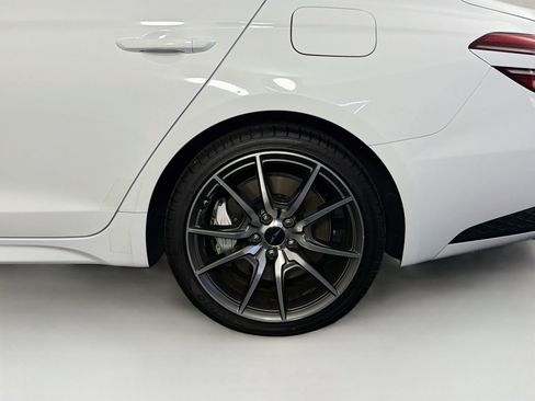 Used 2025 Genesis G70 2.5T RWD image 11