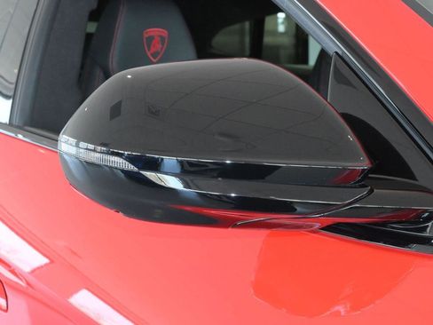 Used 2020 Lamborghini Urus AWD/4WD image 16