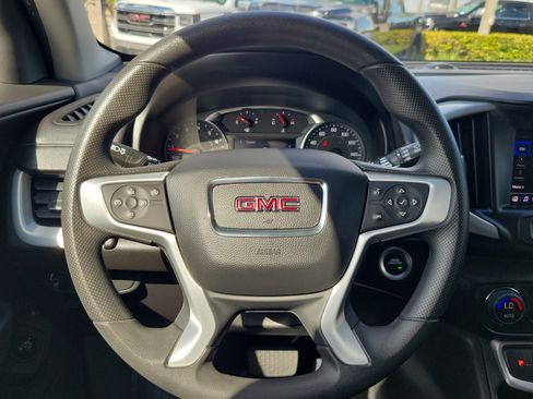 Used 2023 GMC Terrain SLE w/ Driver Convenience Package FWD image 19