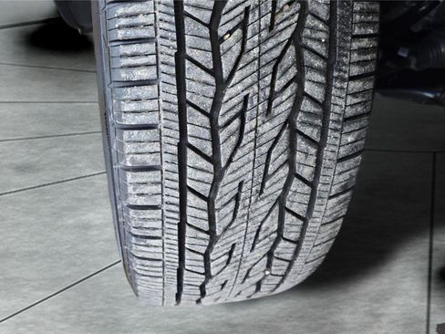 Used 2025 Buick Enclave Preferred image 30