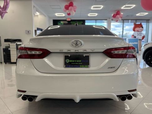 Used 2019 Toyota Camry XSE image 11