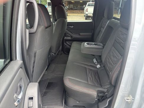 Used 2024 Nissan Frontier PRO-4X w/ Technology Package AWD/4WD image 11