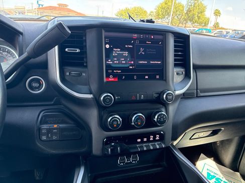 Used 2024 RAM 2500 Big Horn w/ Off Road Package AWD/4WD image 18
