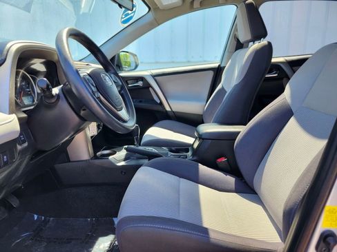 Used 2015 Toyota RAV4 XLE AWD/4WD image 16