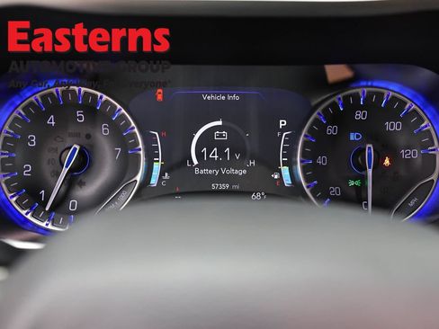 Used 2024 Chrysler Pacifica Touring-L FWD image 18
