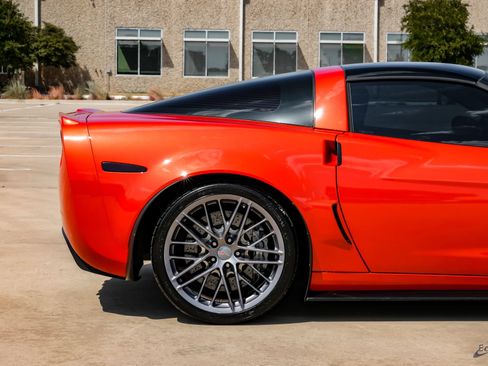Used 2011 Chevrolet Corvette Z06 RWD image 17